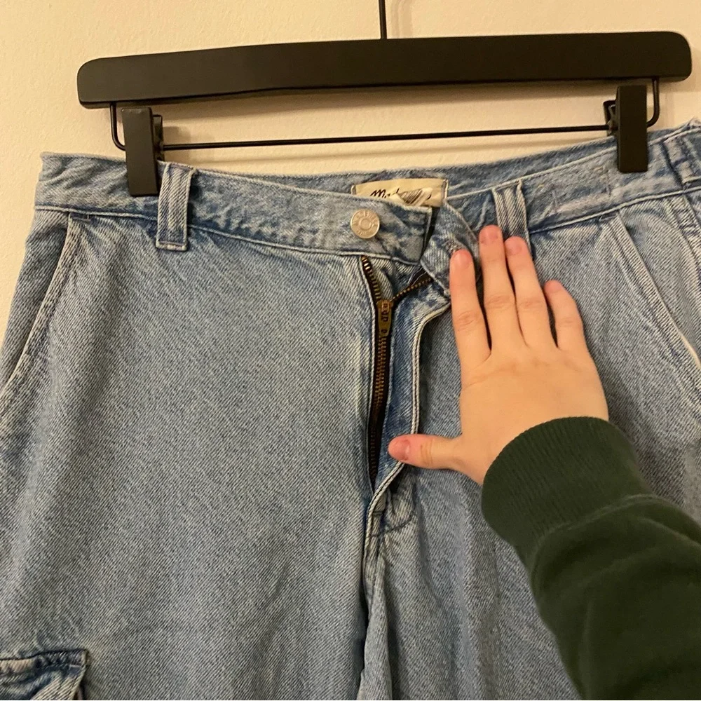 Madewell Low Slung Straight Cargo Jeans | Coleman Wash | Size 28 - Picture 7 of 12